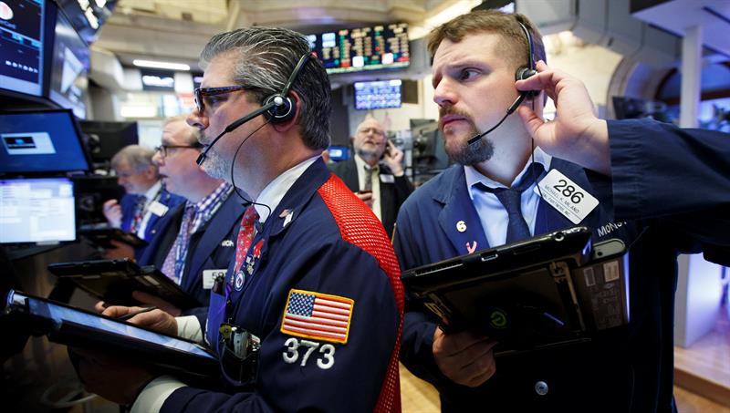  Wall Street ouvre avec des pertes et le Dow Jones en baisse de 0,24%