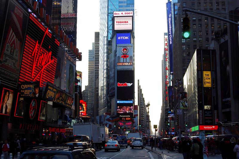  Toshiba va retirer son logo Times Square Ã  New York pour des coupes